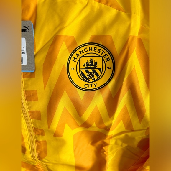 Puma Authentic Manchester City Pre-Match Soccer Yellow Jacket Men’s Sz: L - Picture 4 of 5
